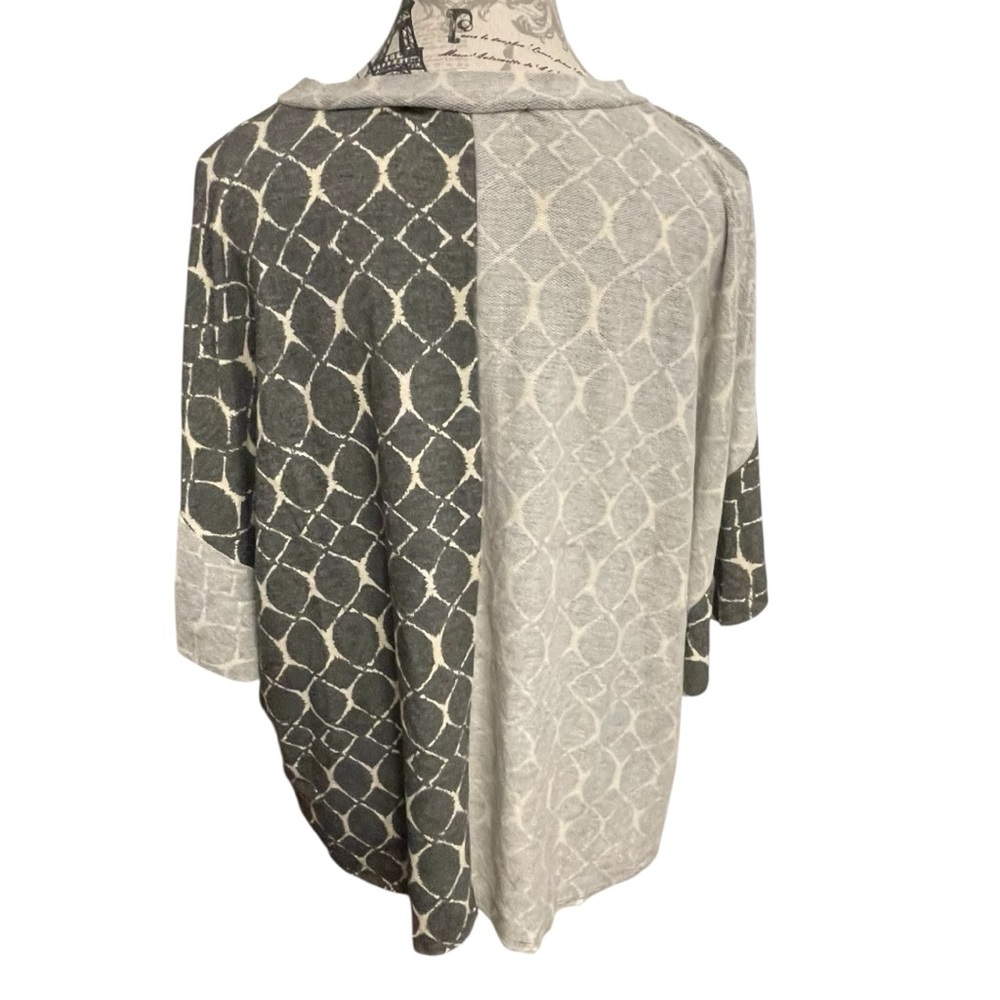 Chic Two-Tone Women's Tunic - Picture 2 of 4